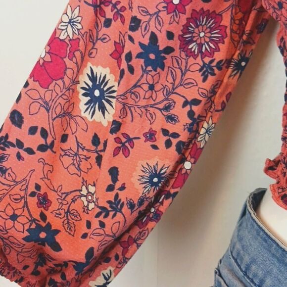Coco + Jamieson floral smocked peasant top size small - Picture 6 of 9